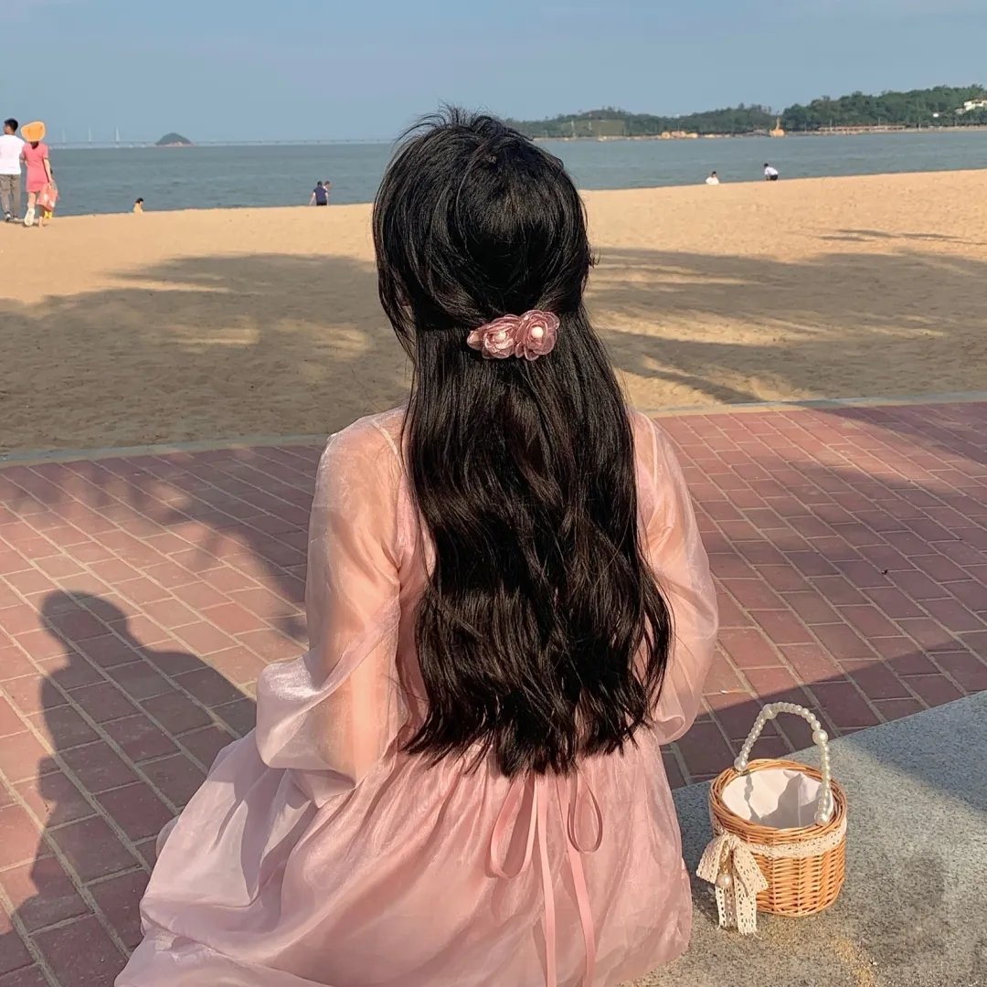 星际迷航：比基尼战神